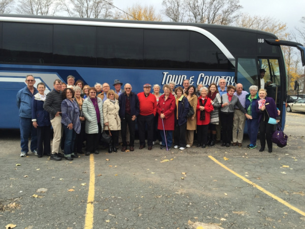 Bus departing from Goodspeed