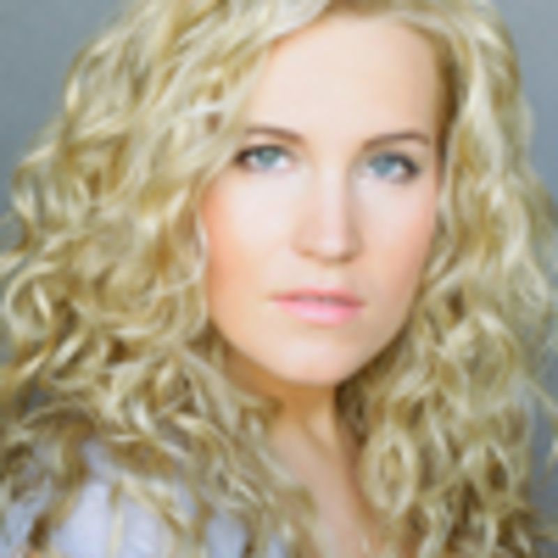 Lora Lee Gayer