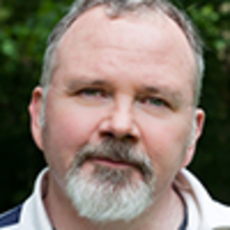 Tom Riis Farrell