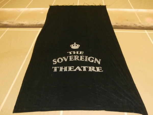 Mousical Soveriegn Theatre Drop - 17'-4