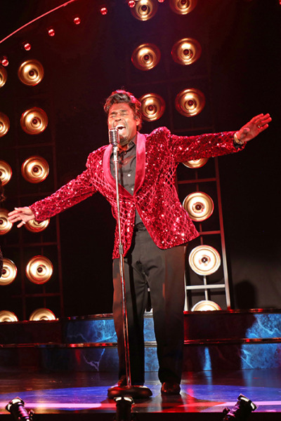 Mykal Kilgore in Dreamgirls. Photo by Diane Sobolewski.