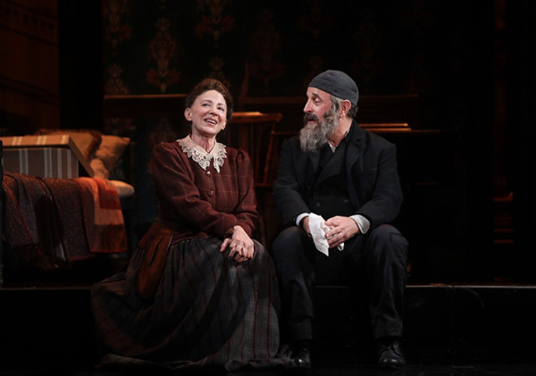 Lori Wilner and Adam Heller in Goodspeeds Rags. (c) Diane Sobolewski