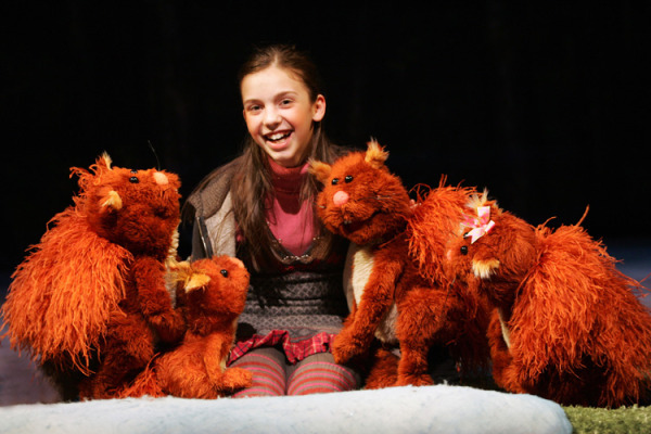 Meg Guzulescu in Goodspeed's Emmet Otter. (c) Diane Sobolewski.