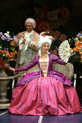 David Elder and Stacey Logan in Goodspeed's SINGIN' IN THE RAIN. (c)Diane Sobolewski.