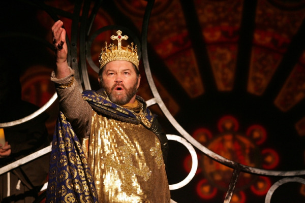 Micky Dolenz in Goodspeed's PIPPIN. (c)Diane Sobolewski