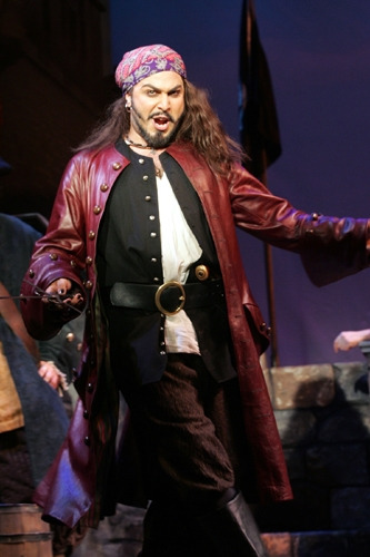 Andrew Varela in Goodspeed's PIRATES OF PENZANCE (c)Diane Sobolewski