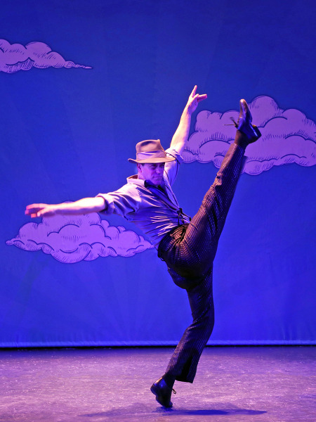 Clyde Alves in Goodspeed's White Christmas. Photo by Diane Sobolewski.