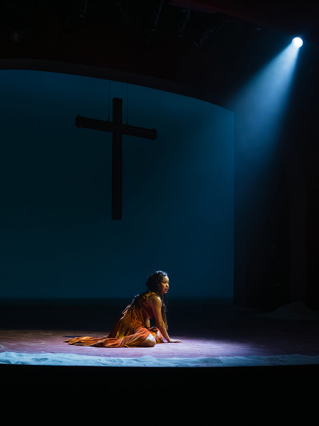 Stephanie Zaharis with Justin Matthew Sargent in Goodspeed's Jesus Christ Superstar. Photo by Meredith Longo.